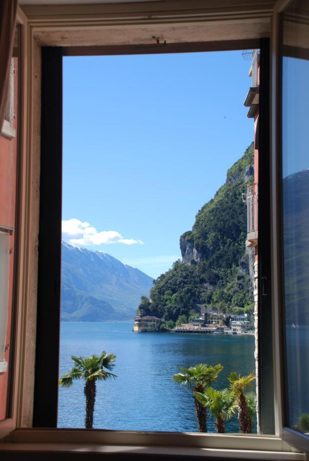 Queen Of The Lake Apartment Riva del Garda Exterior photo