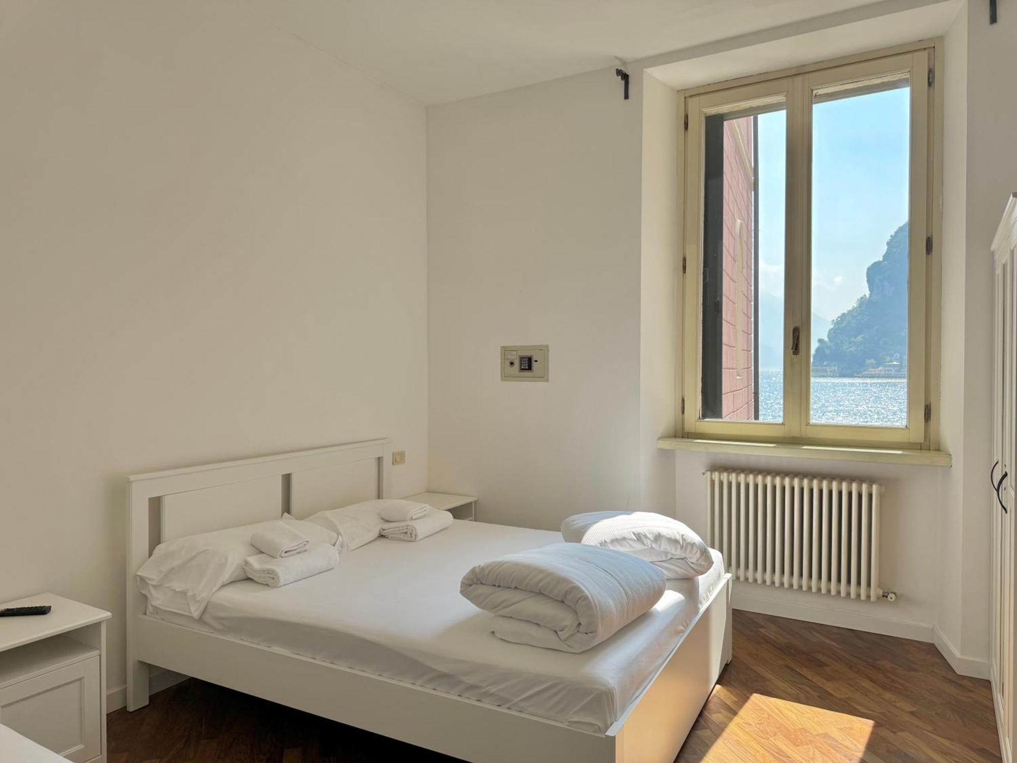 Queen Of The Lake Riva del Garda Exterior photo